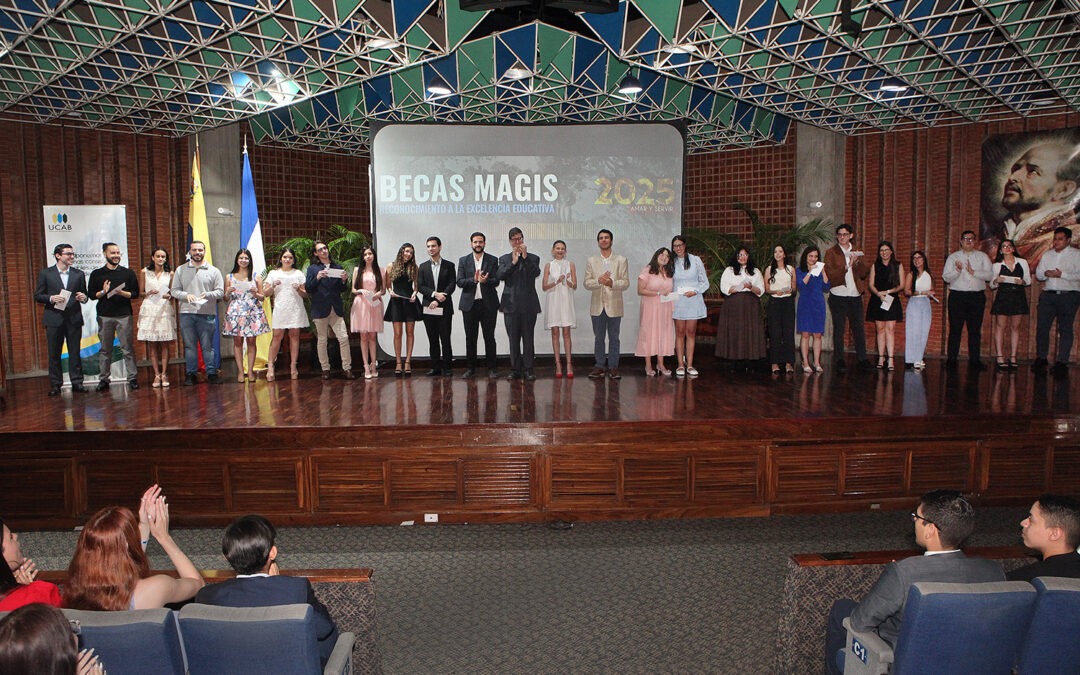 Los Graduandos de la Clase 2024-2025 dicen “hasta luego” en su Encuentro con el Rector